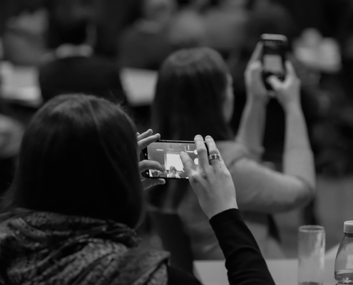 Twitter and LinkedIn course for researchers